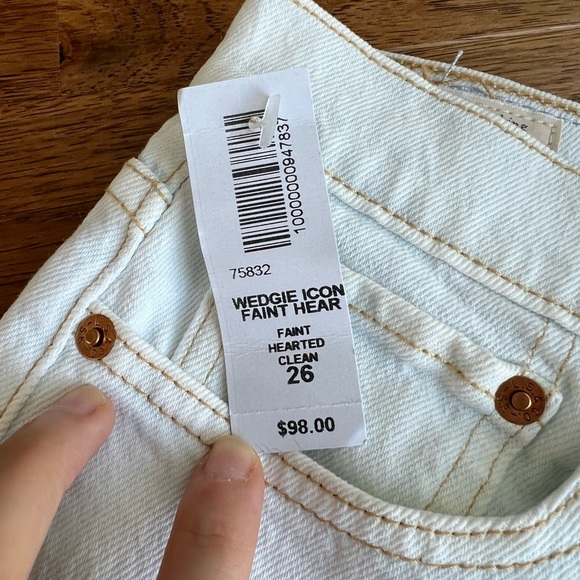 Levi’s Wedgie Icon jeans (size 26) - Picture 4 of 8